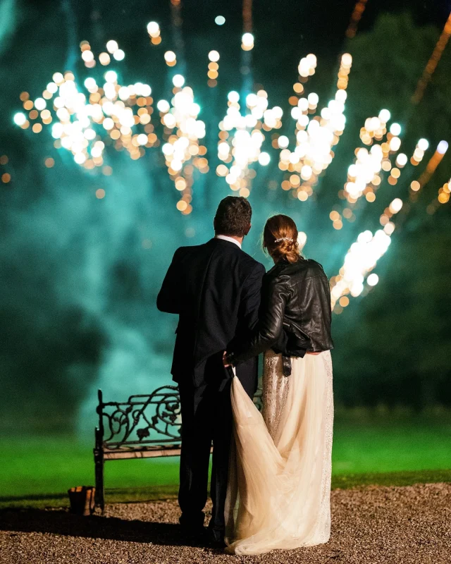 Happy 5th Nov 

@hommehouse @bryngarwhouse 

#novemberwedding #nov5thwedding #weddingfireworks #weddingsparklers #hommehousewedding #bryngarwhousewedding #autumnwedding #ukweddingphotographer #walesweddingphotographer #sparklers #fireworks #artbydesignphotography #weddingsinwales